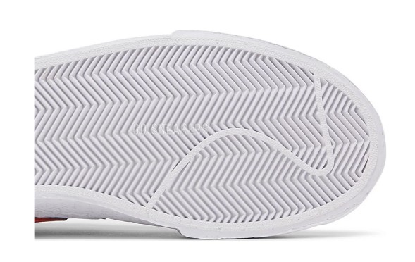 Унисекс кроссовки Nike KAWS x sacai x Blazer Low &amp;#039;Team Red&amp;#039;