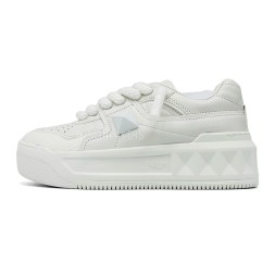 Valentino White