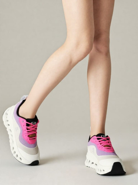 Женские кроссовки Loewe x On Running Cloudtilt Pink/White